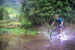 Tour-Dia-Inteiro-Canyoning-Bicicleta-aventura