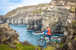 Tour-Dia-Inteiro-Canyoning-Bicicleta-paisagens